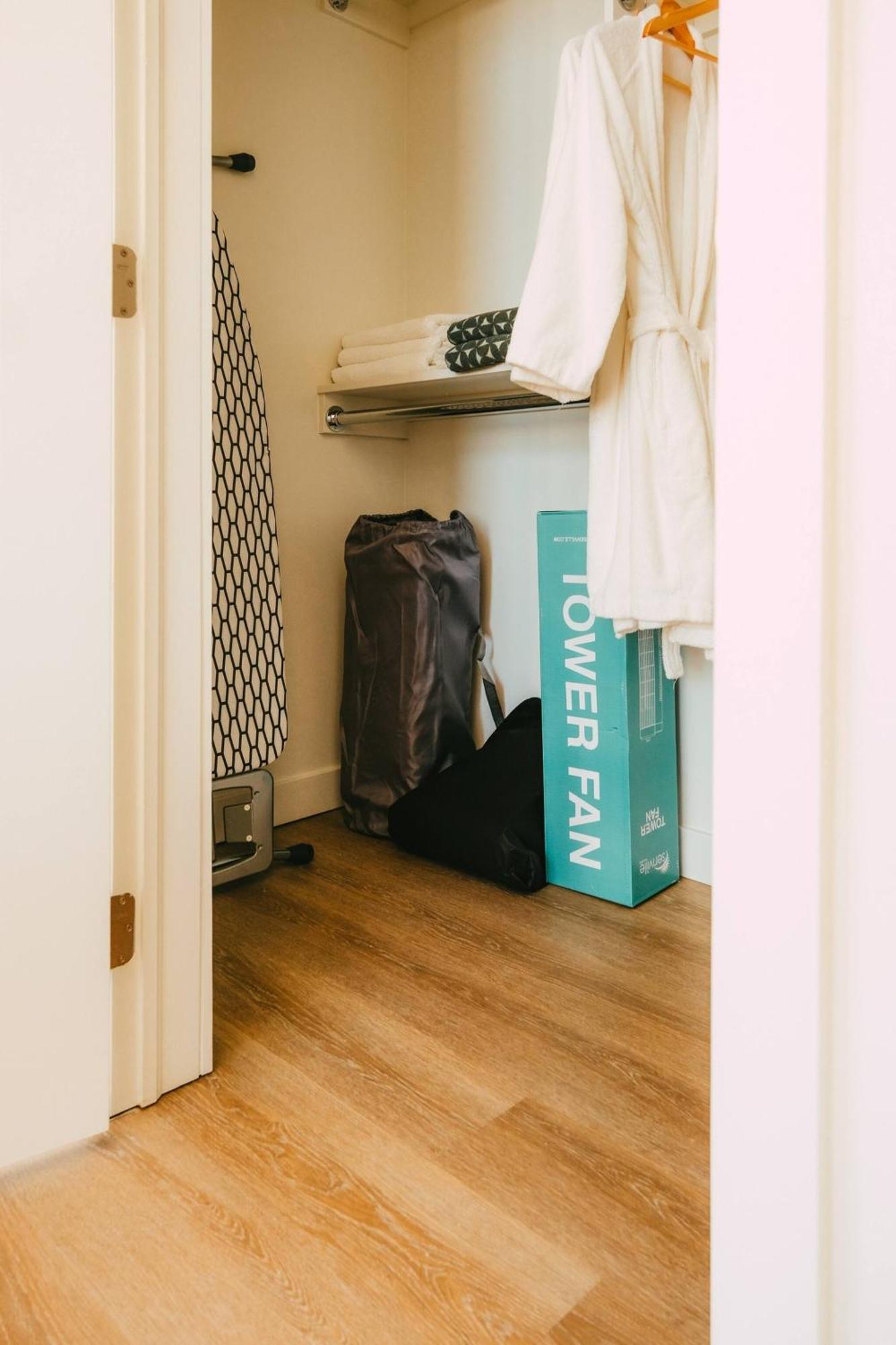 New Pause Penthouse Lofts - Downtown - Free Parking Apartment Halifax