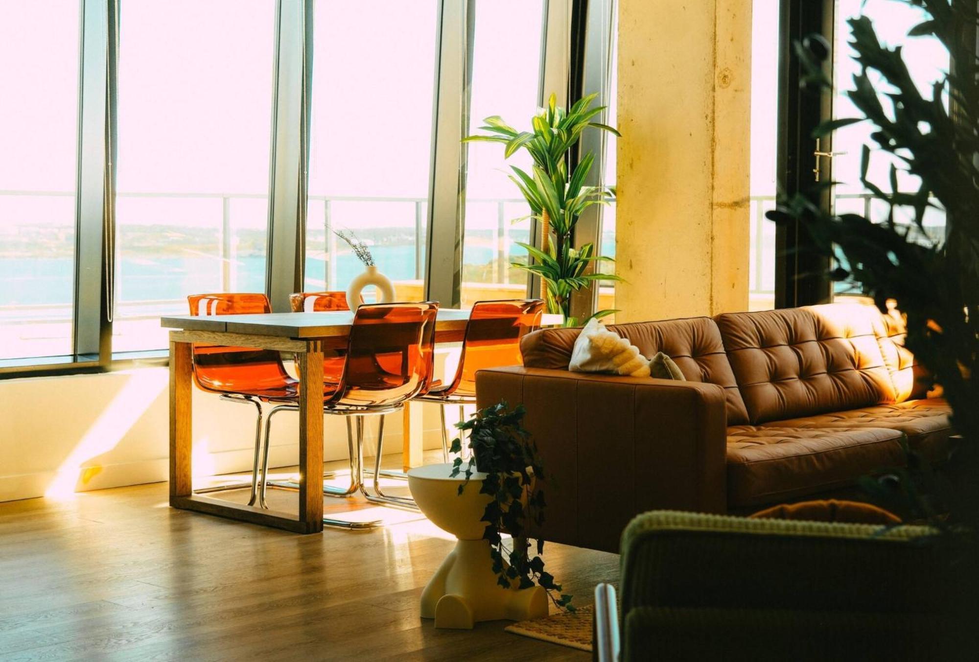 New Pause Penthouse Lofts - Downtown - Free Parking Halifax