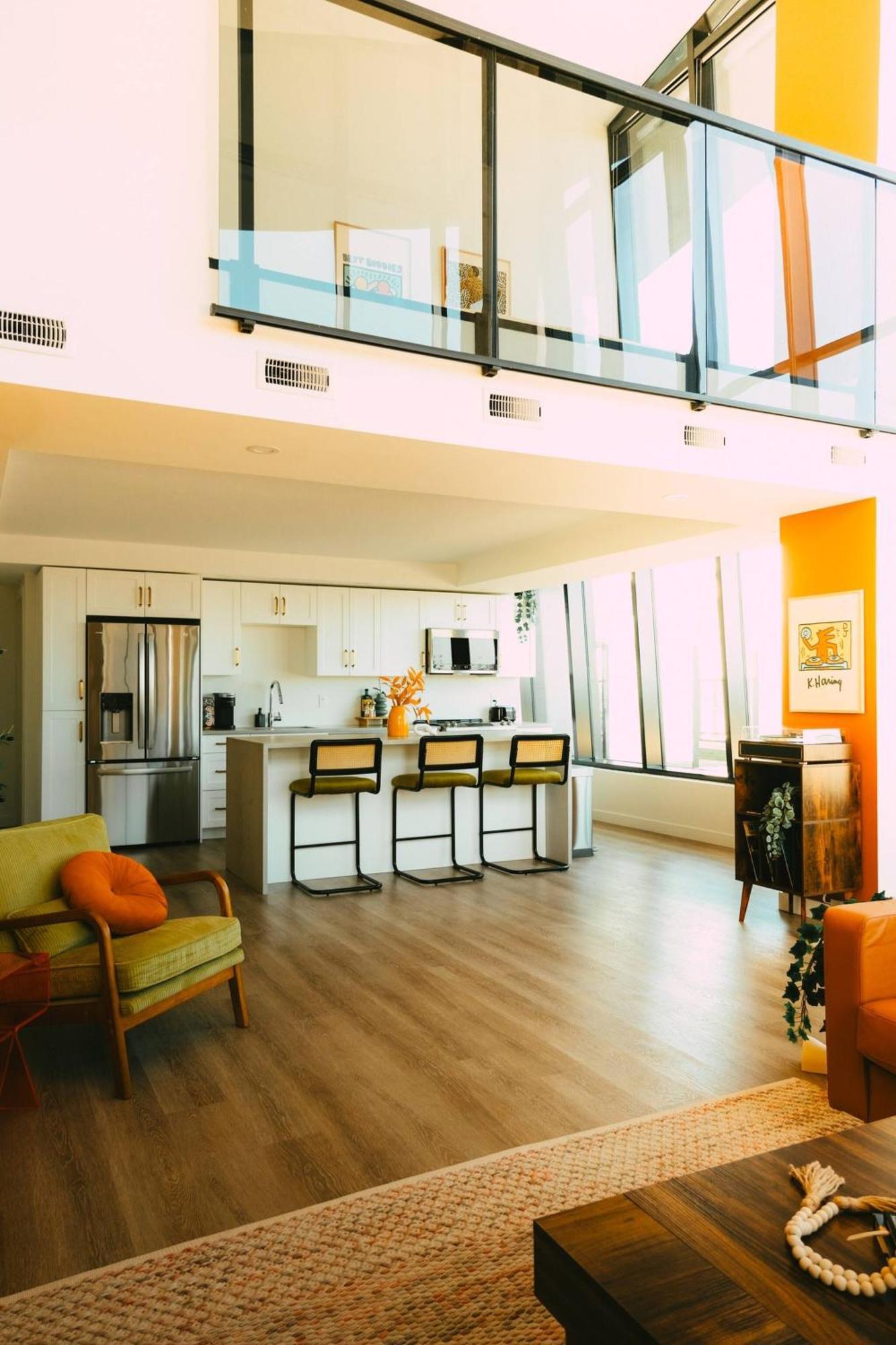 New Pause Penthouse Lofts - Downtown - Free Parking
