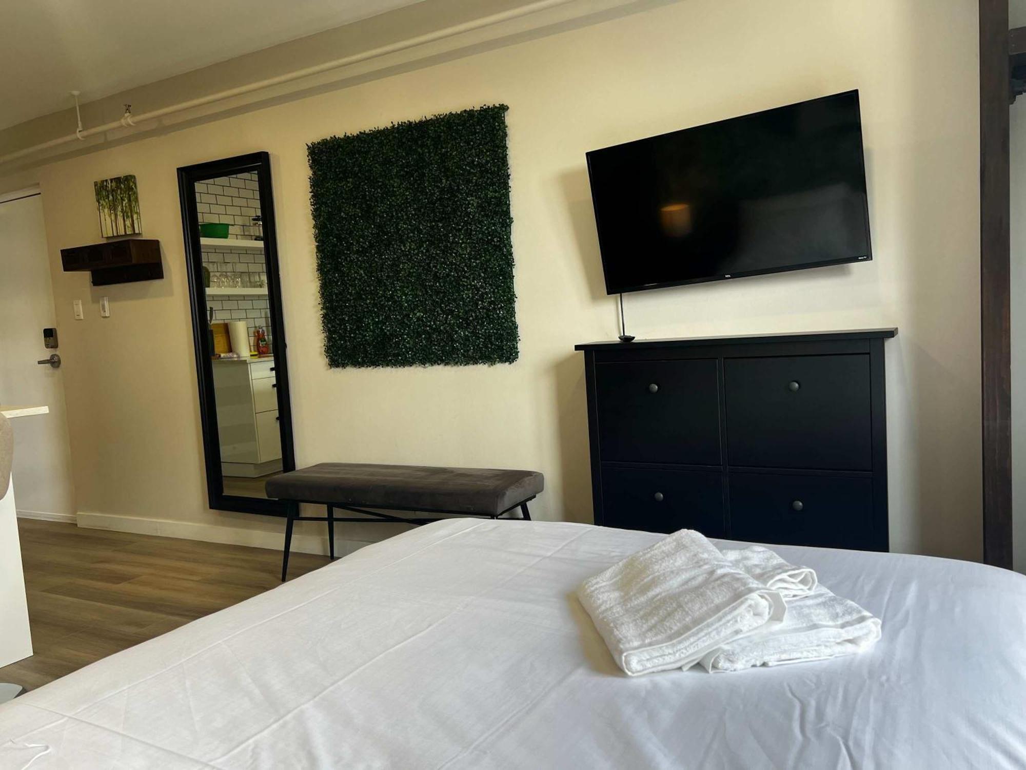 Apartment Calm Stunning Downtown Views, Unit 8