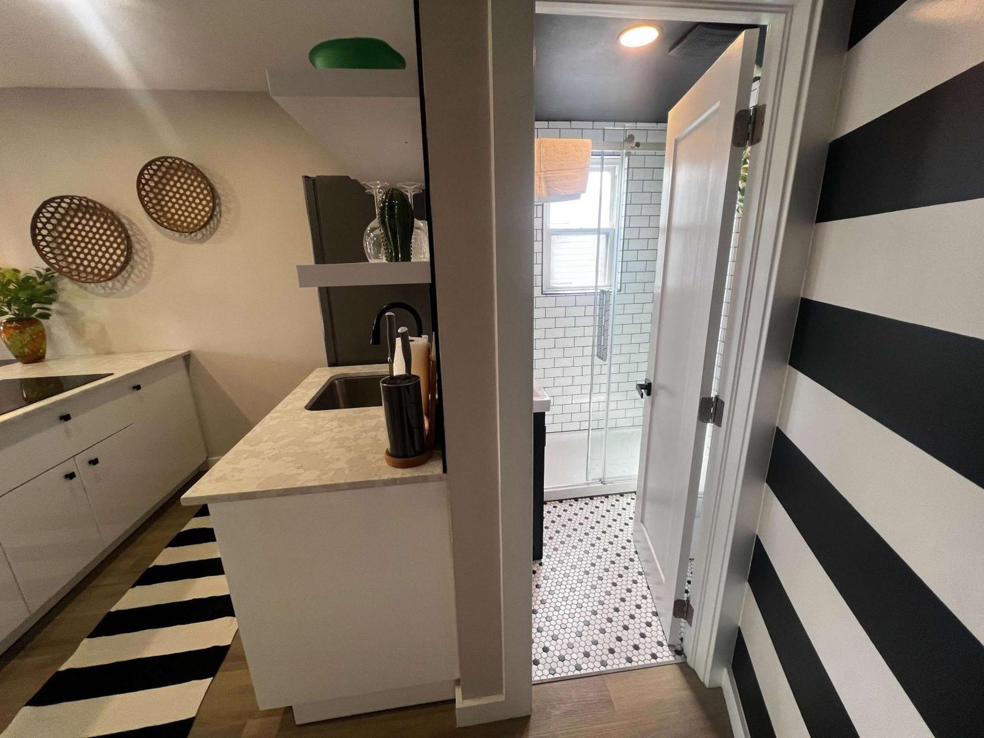Apartment Calm Stunning Downtown Views, Unit 8 *