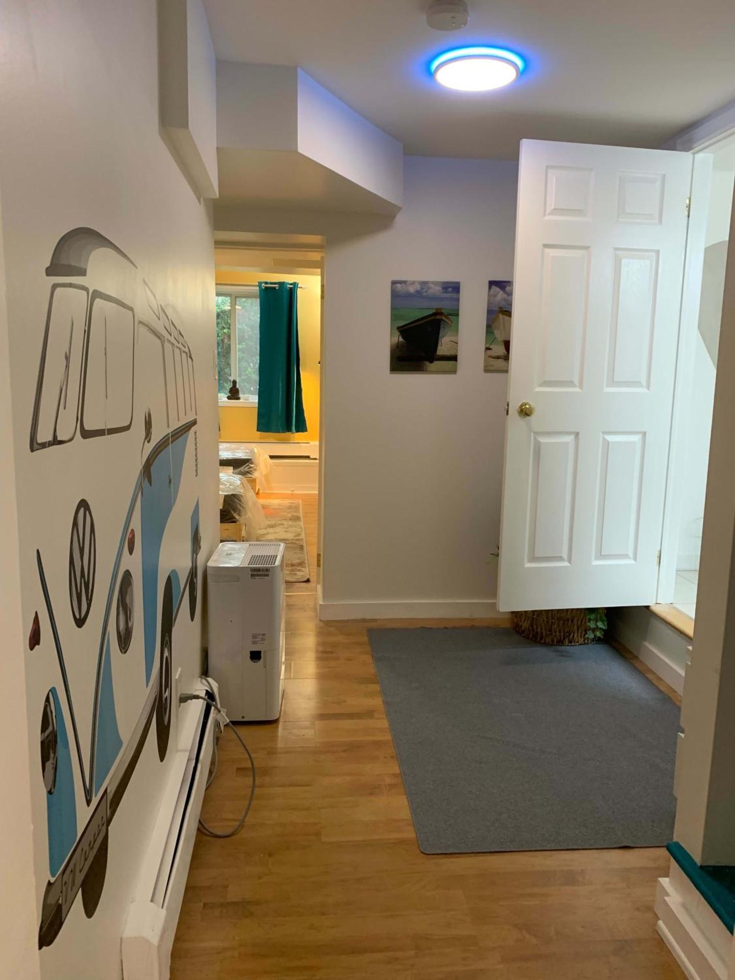 Apartment Vibrant And Funky Retreat On Fern Lane, Unit 1 *
