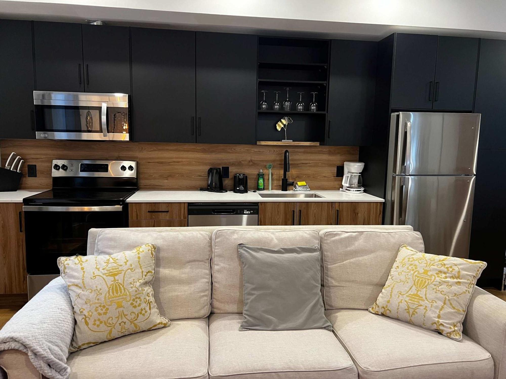 Apartment Harbor Edge, Comfort And Serenity, Unit 501 Halifax