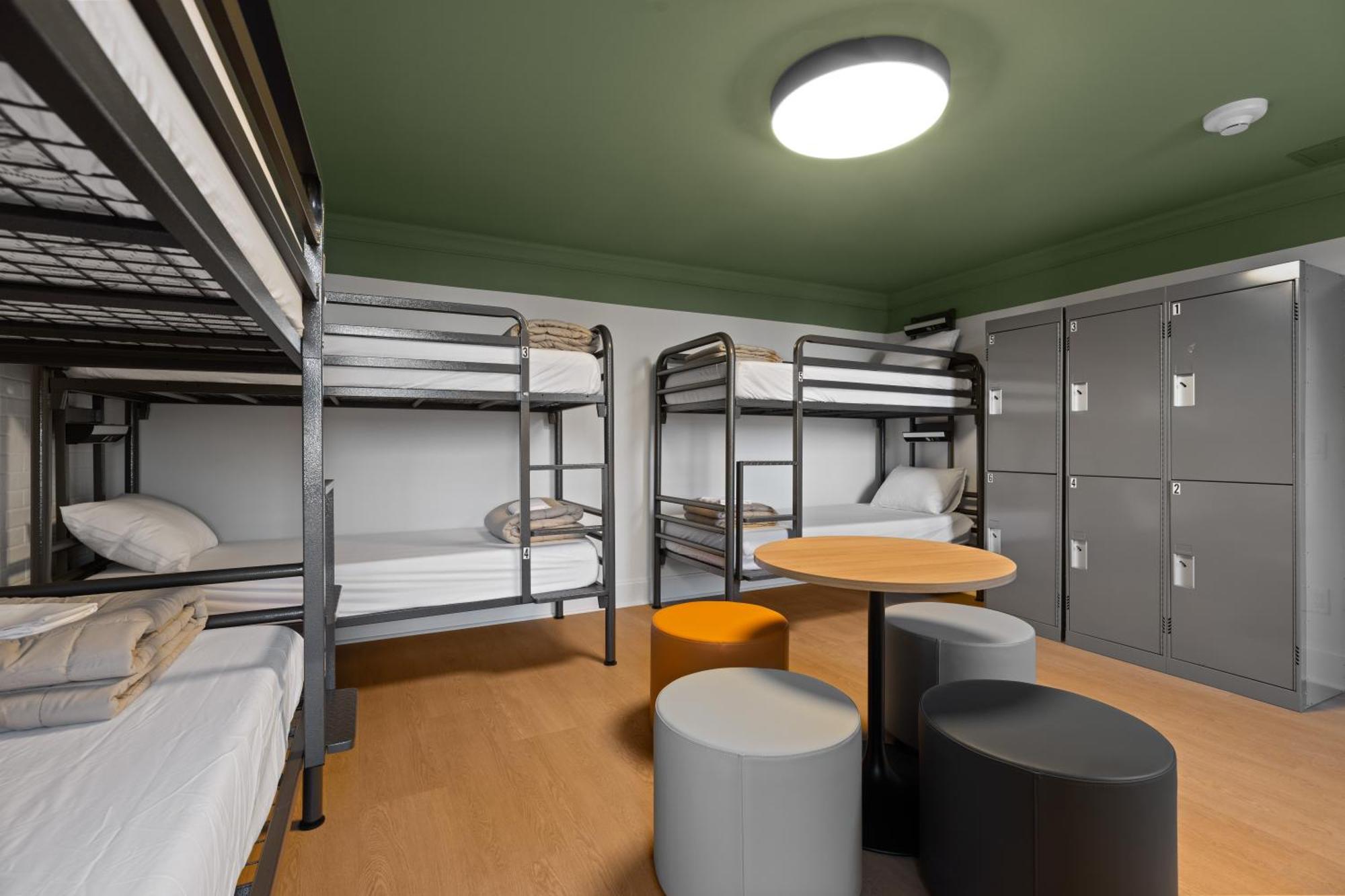 Hostel Hi Heritage House *