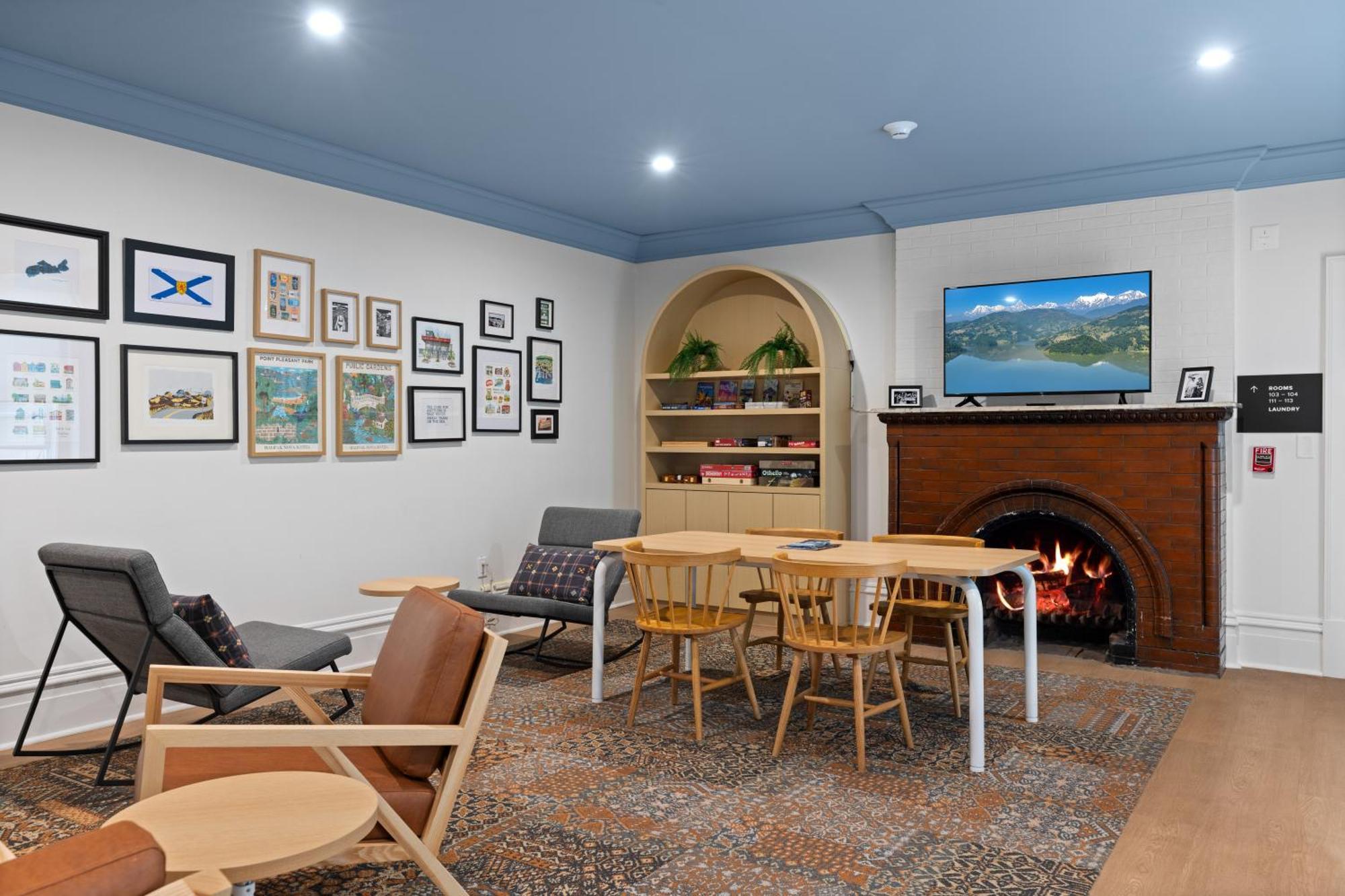 Hi Heritage House Hostel *