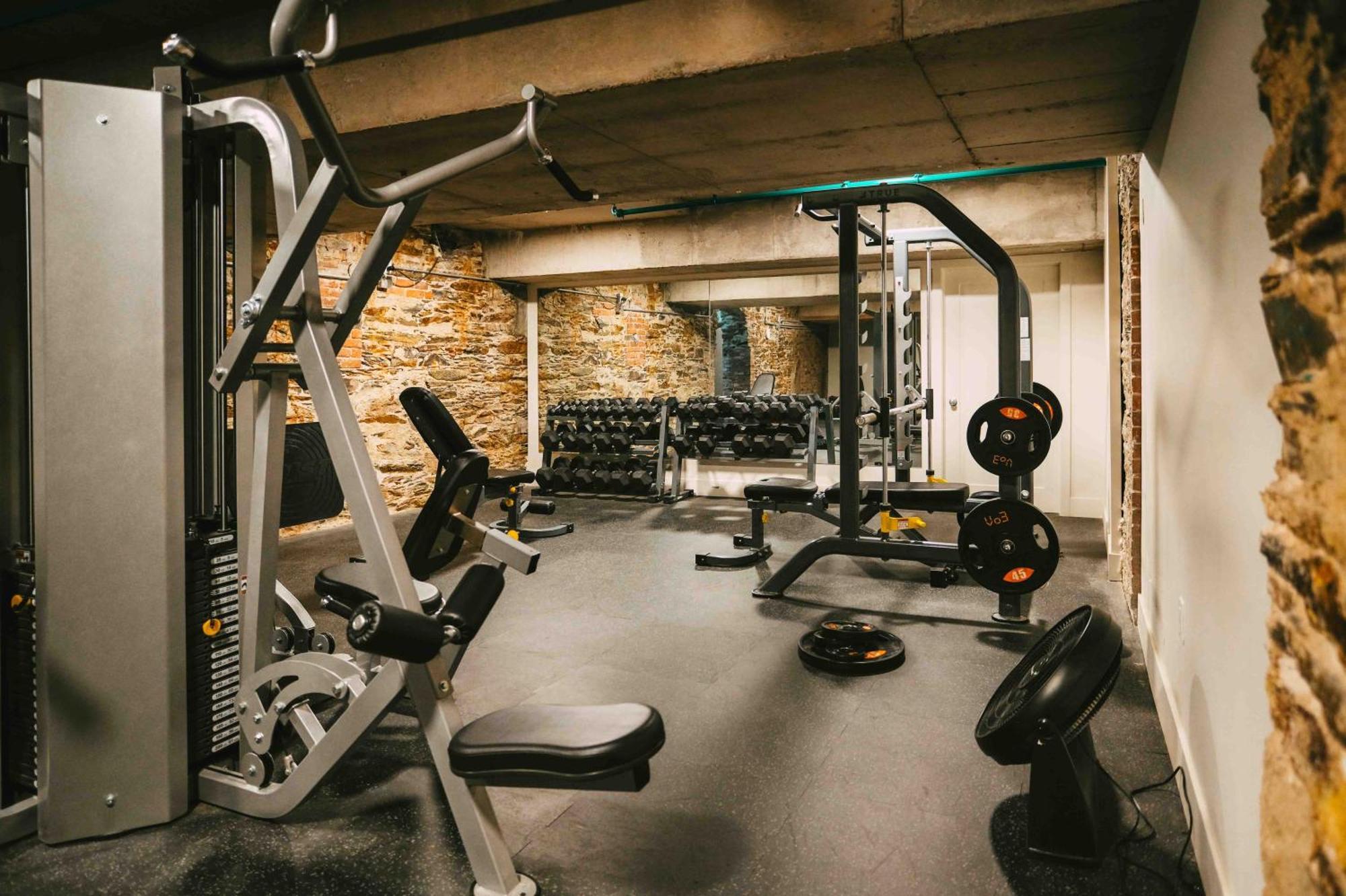 New Pause Penthouse Lofts - Downtown - Free Parking Apartment *