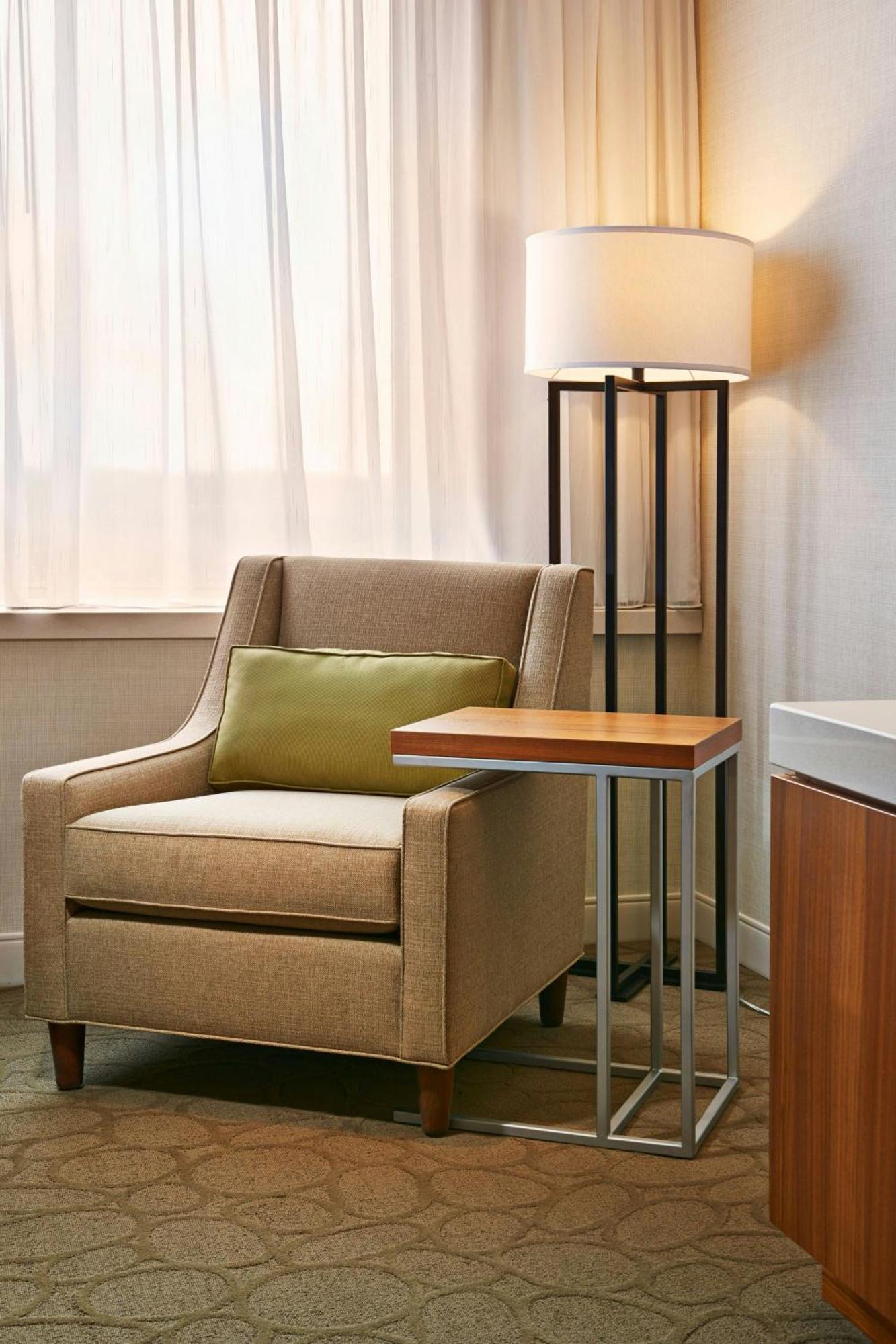 Delta By Marriott Dartmouth 4*