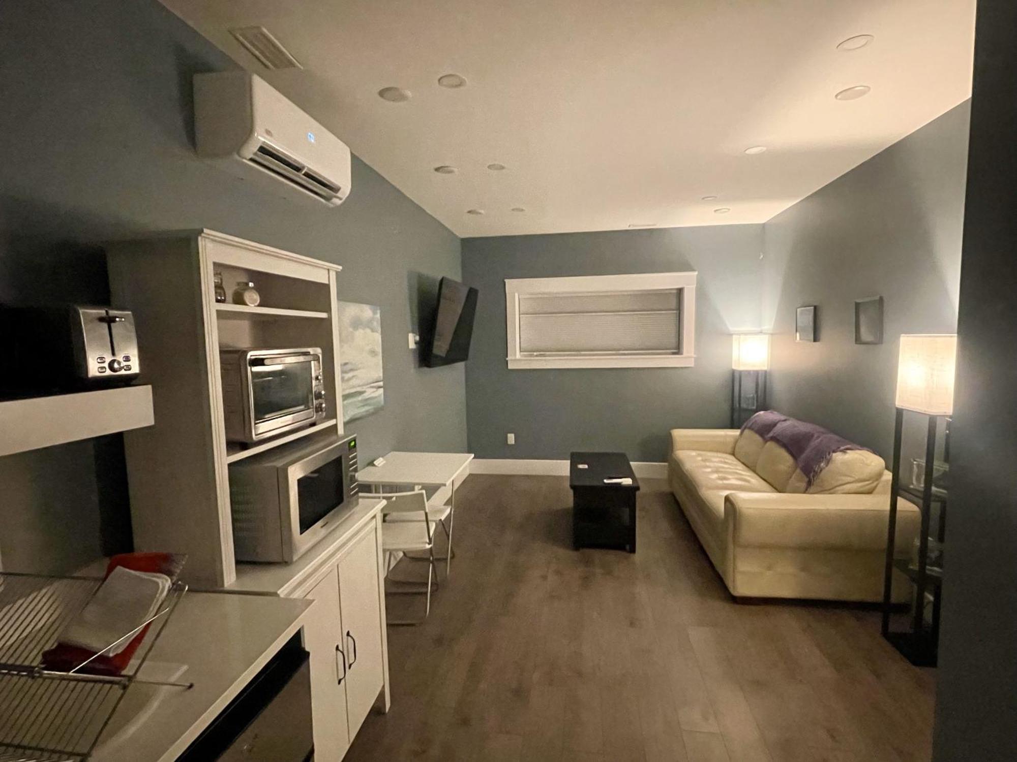 Homestay Long Getaway - Quiet Accessible With No Stairs / Steps Halifax