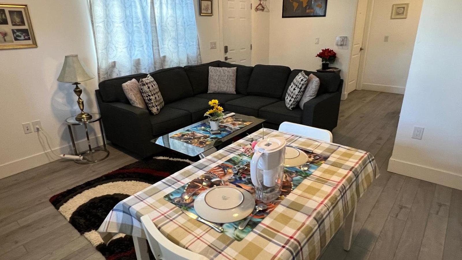 Christon Exotic - A Homey Apartment Halifax