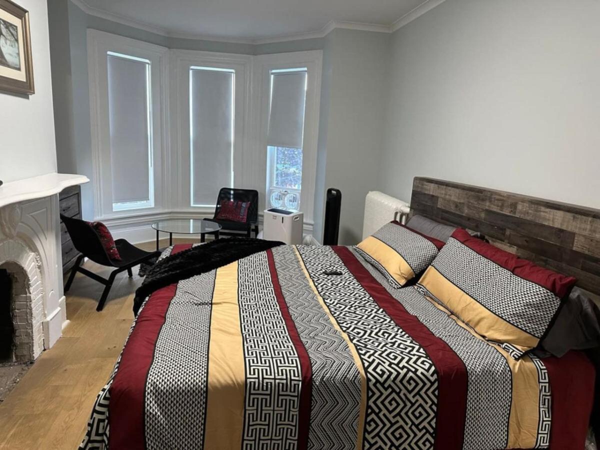 Spacious Stylish Gem Steps From The Pier *
