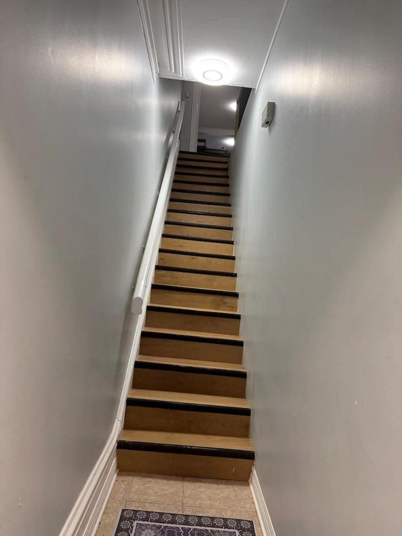 Spacious Stylish Gem Steps From The Pier Apartment *