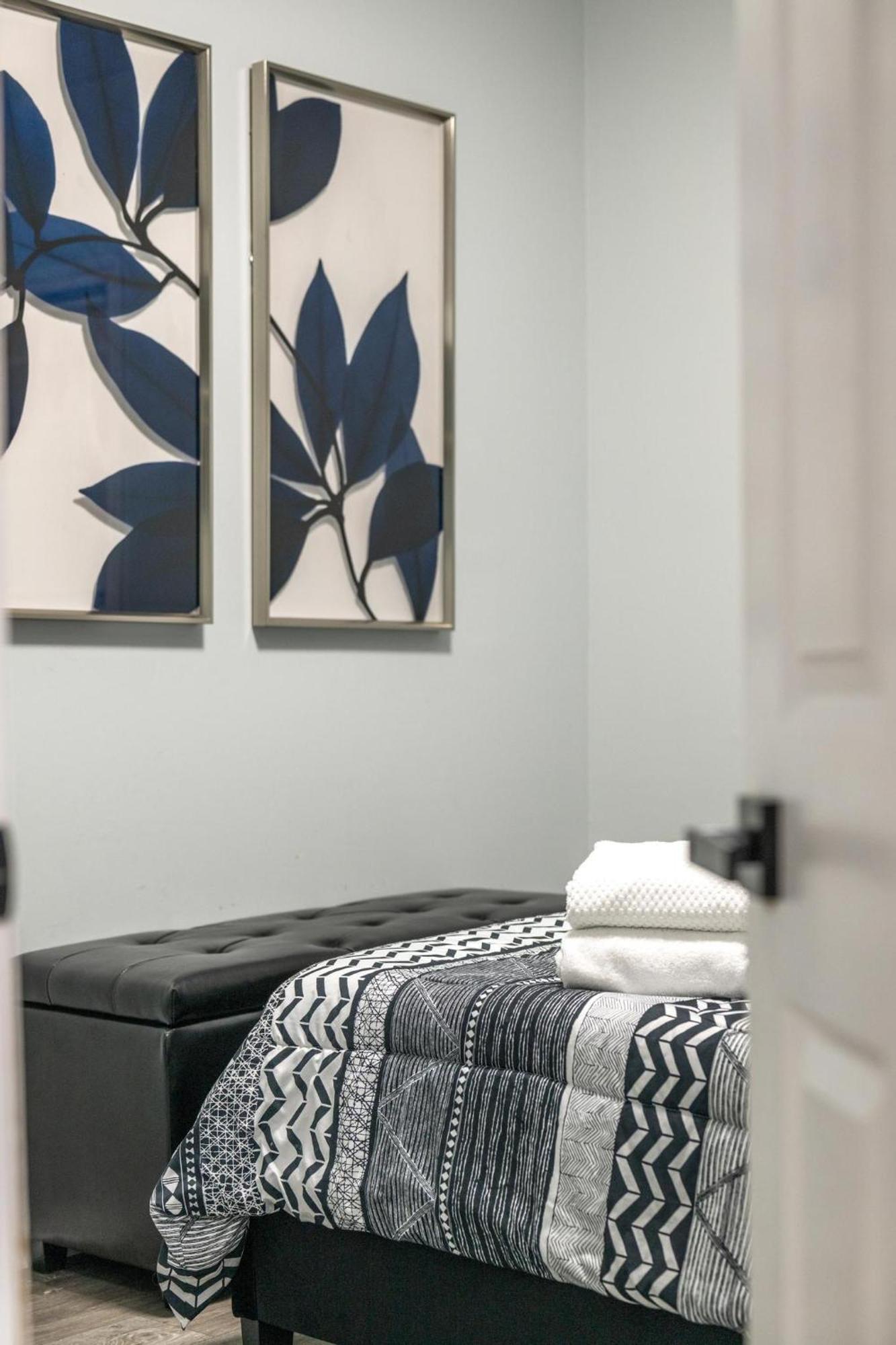 Spacious Urban Gem Steps From The Pier Parking