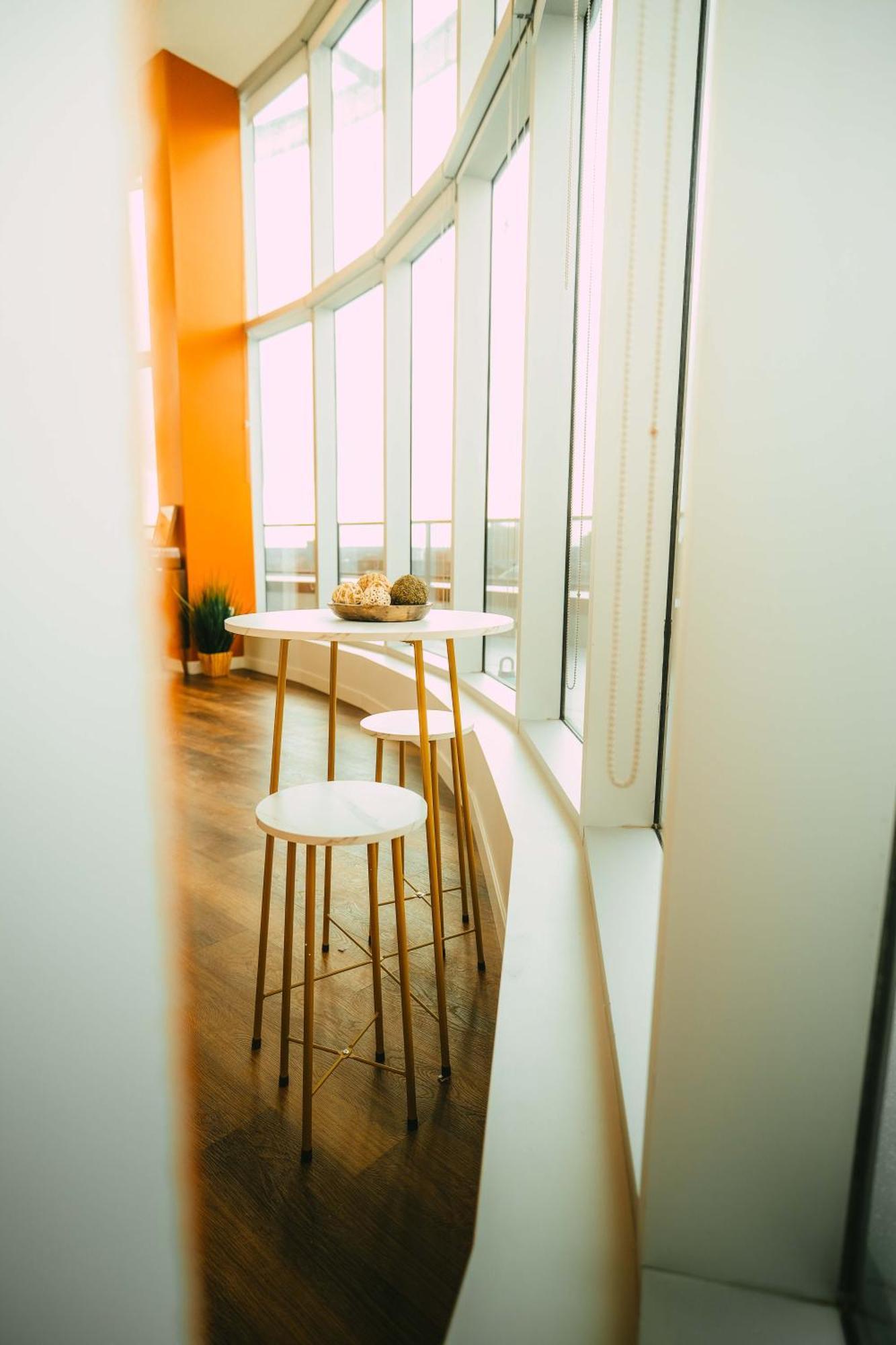 Apartment Pause Ph - Luxe With Views - Free Parking Halifax