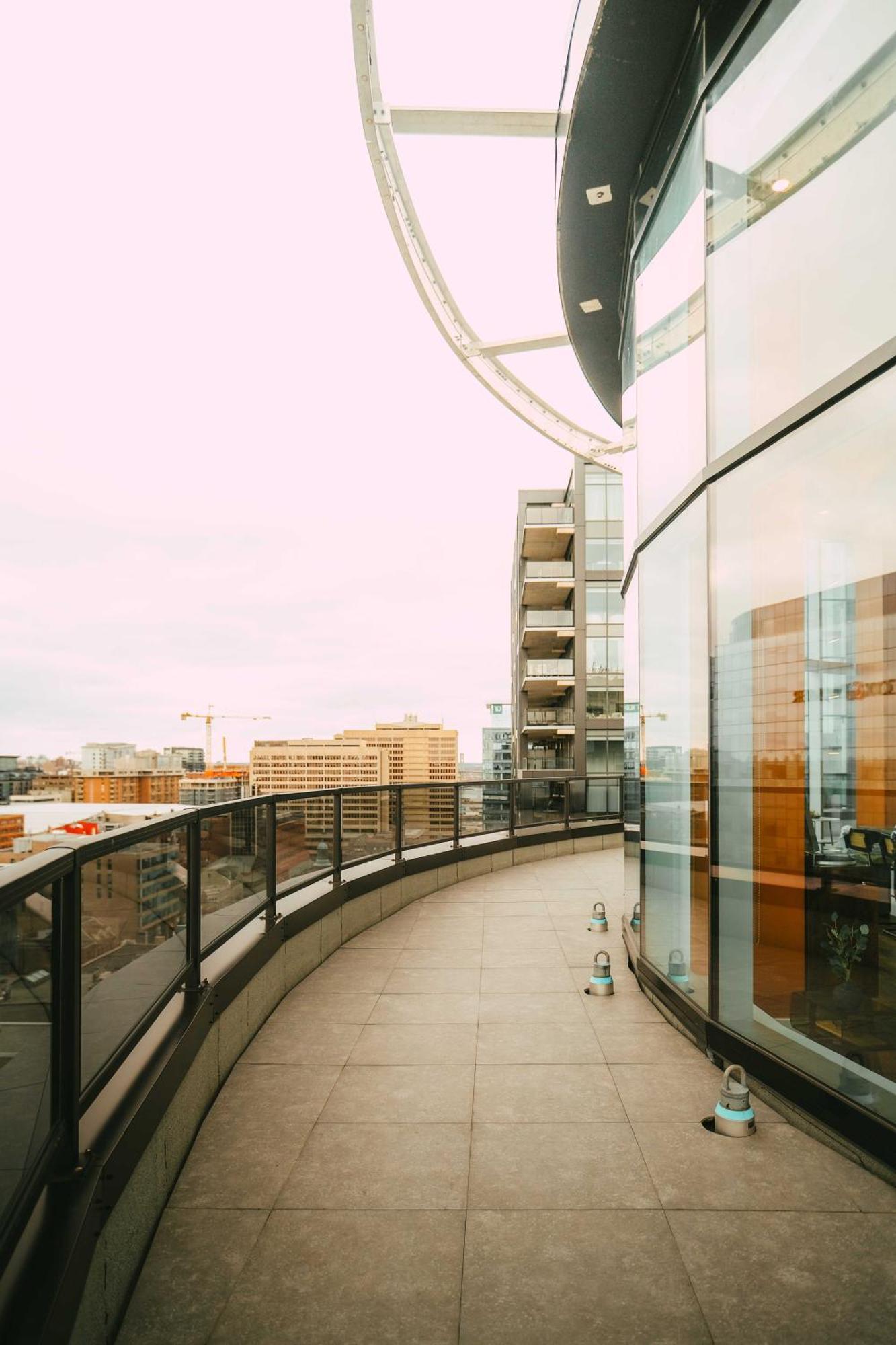 Pause Ph - Luxe With Views - Free Parking *