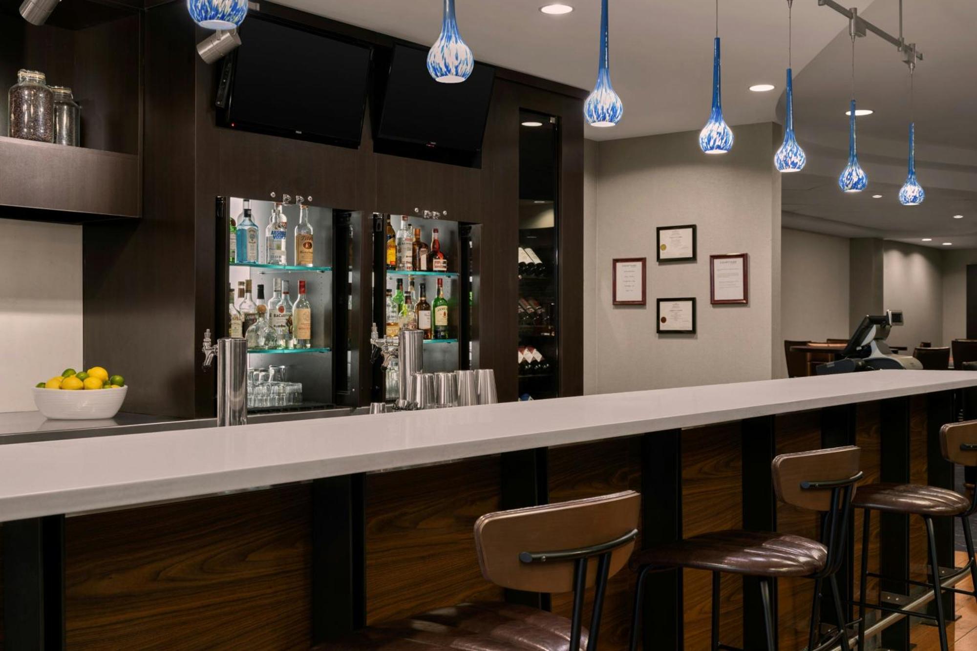 Courtyard By Marriott Downtown 3* Halifax