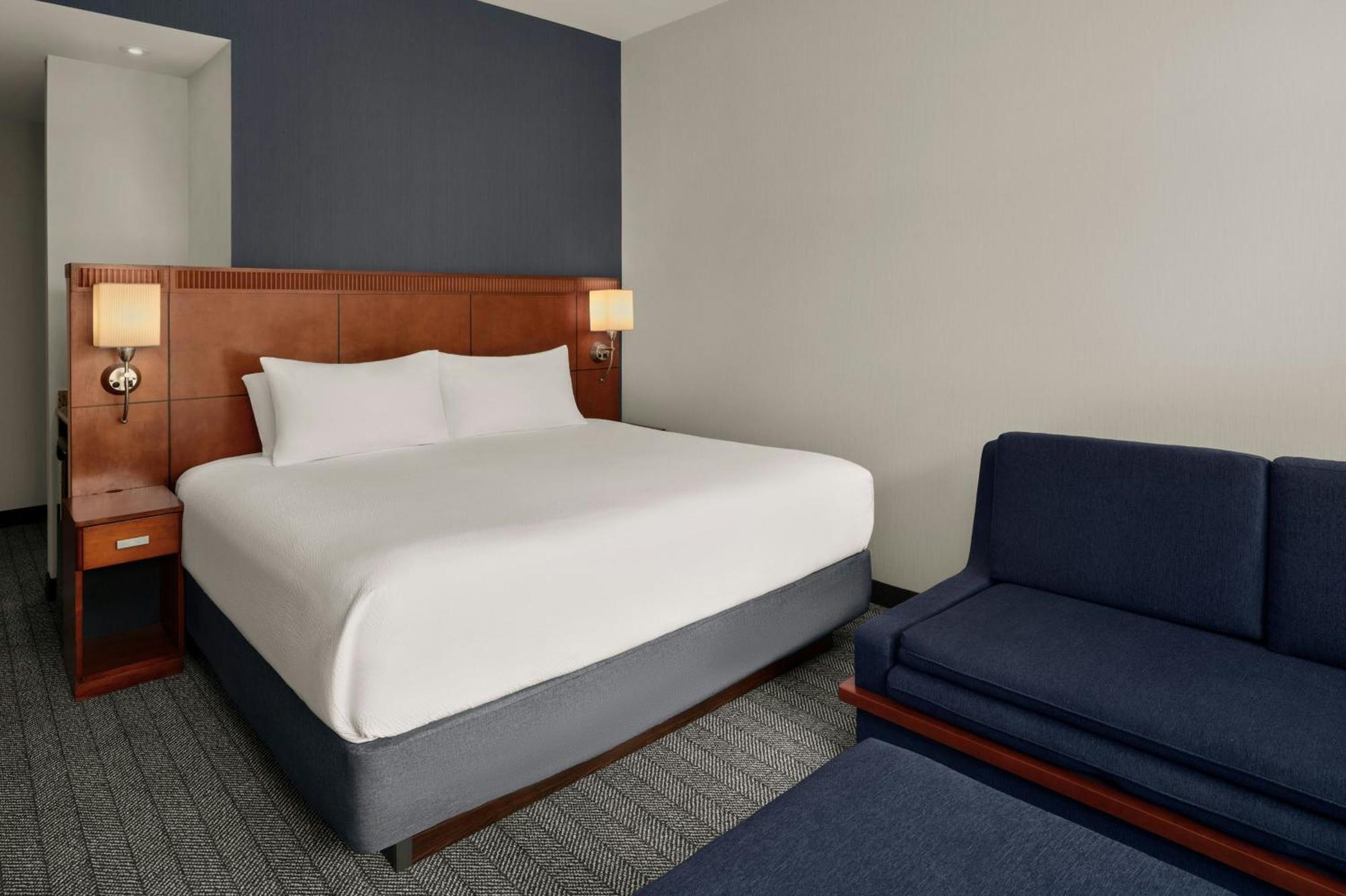Courtyard By Marriott Downtown Hotel Halifax