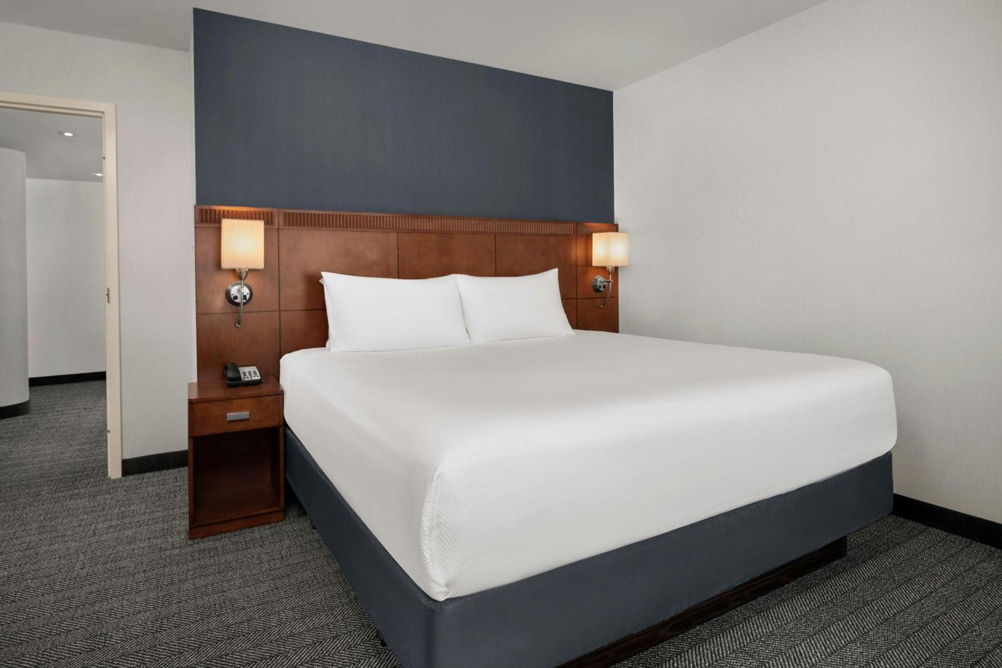 Hotel Courtyard By Marriott Downtown 3*