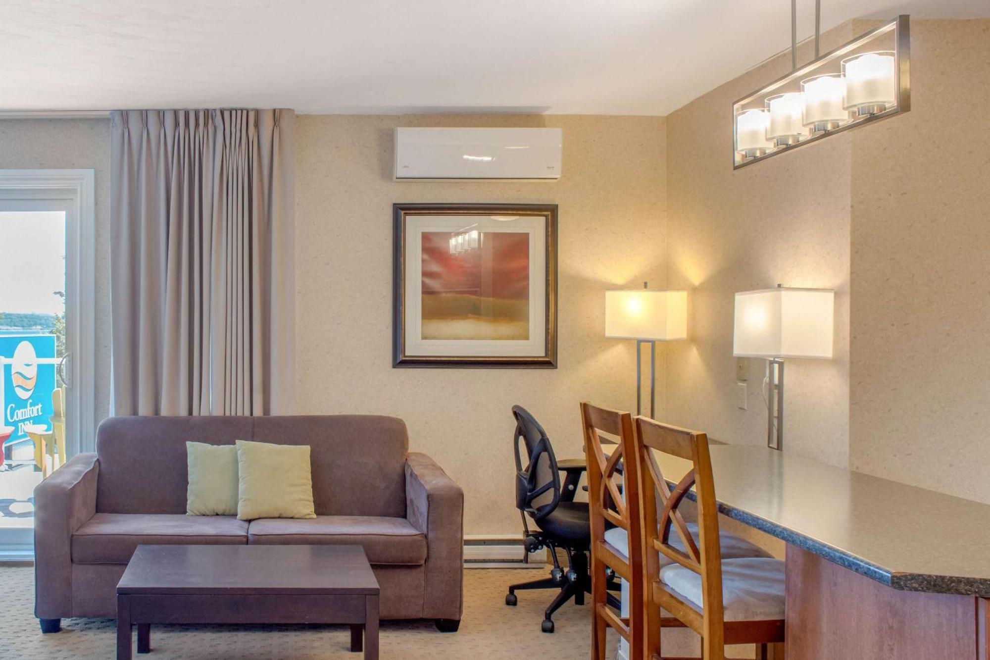 Comfort Inn 3*