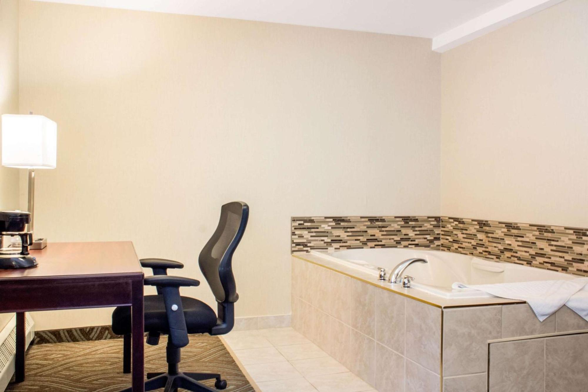 Comfort Inn
