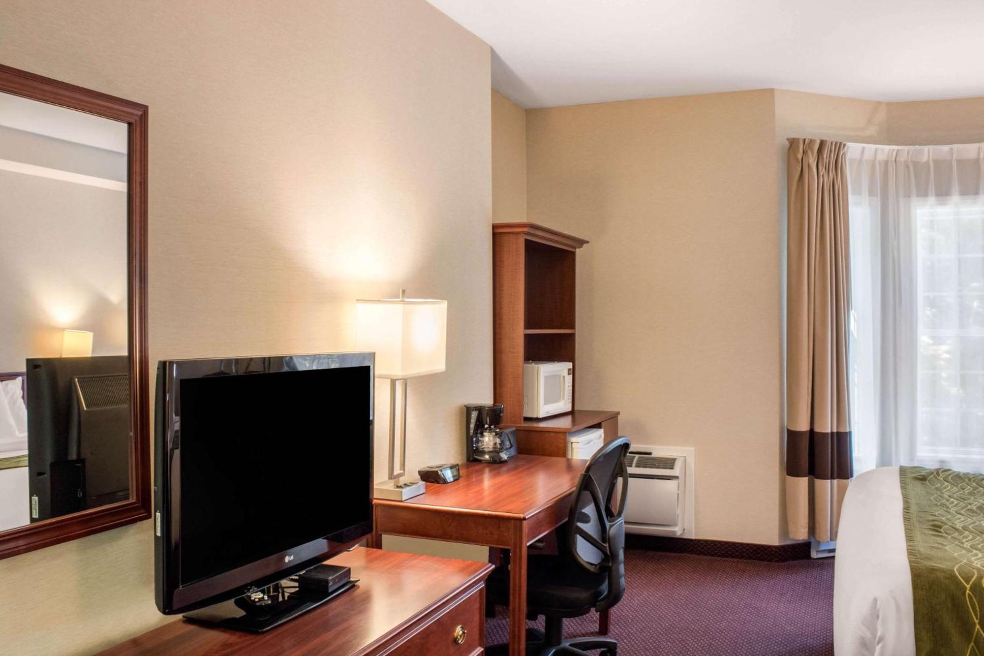 Comfort Inn 3*