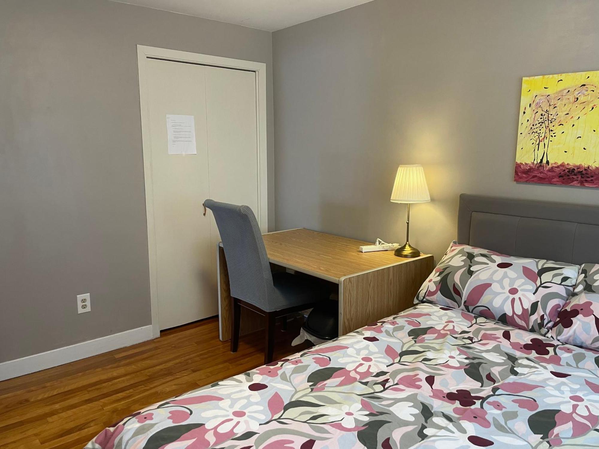 Private Bedroom-washroom-small Living Apartment *