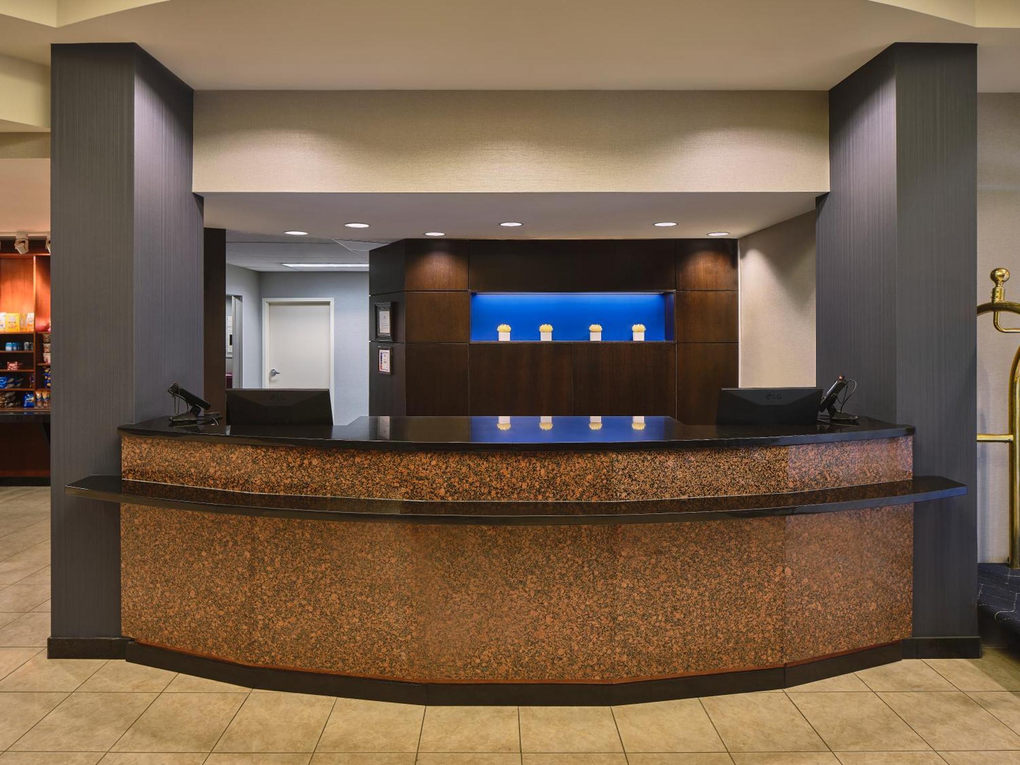 Hotel Courtyard By Marriott Downtown 3*