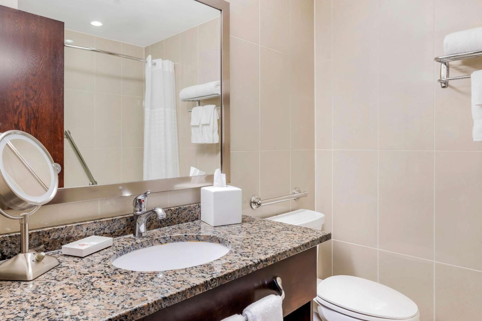 Comfort Bayer's 4* Halifax