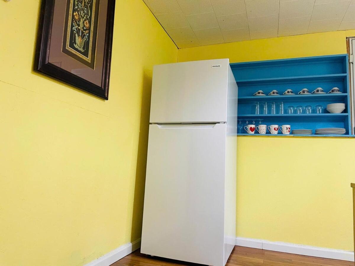 Apartment Spacious And Cozy Halifax