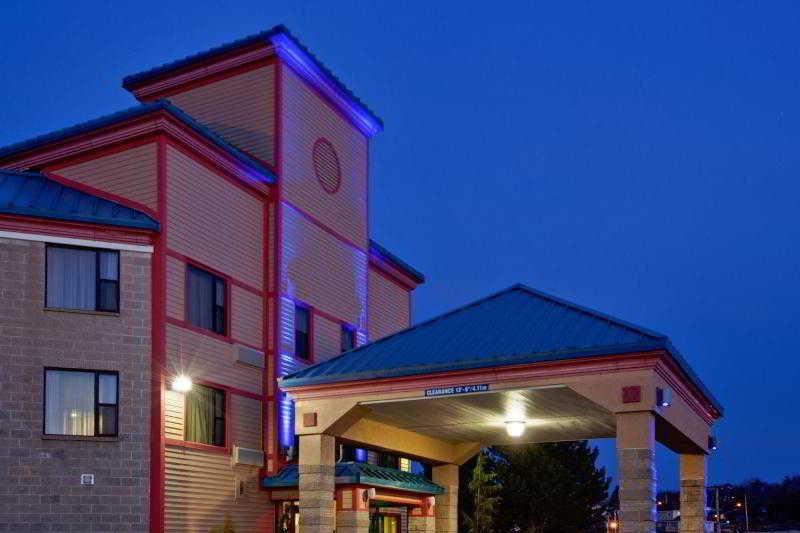Chateau Bedford Trademark Collection By Wyndham 4* Halifax
