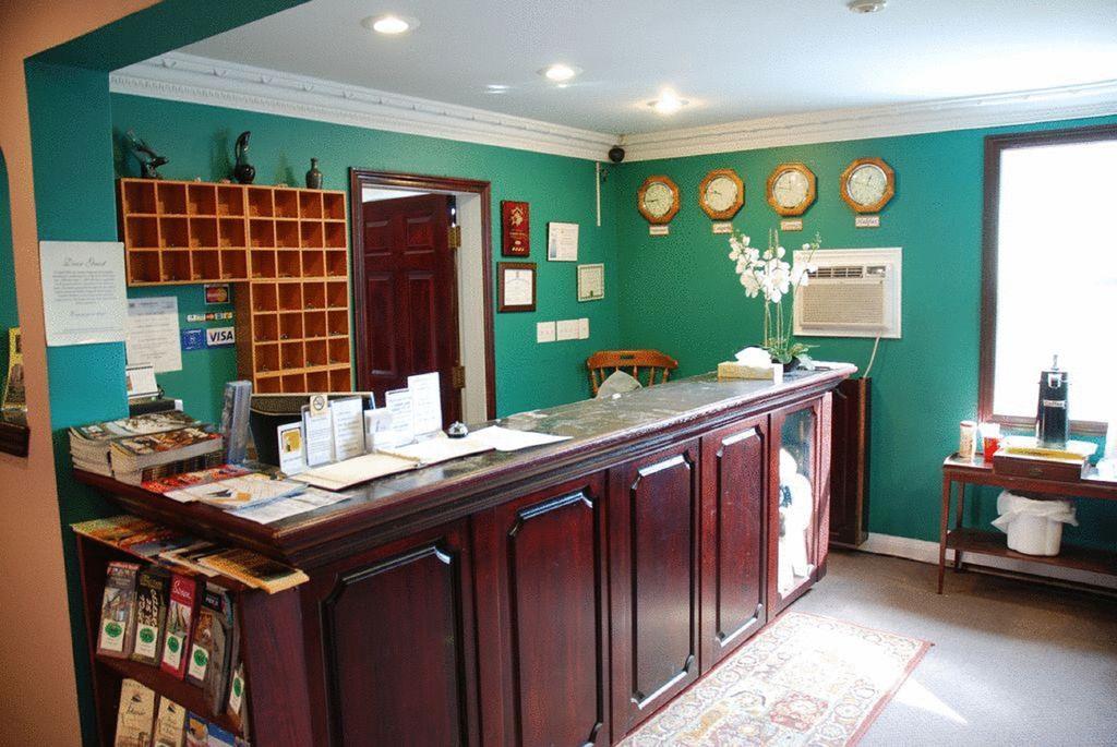 Commons Inn 3*