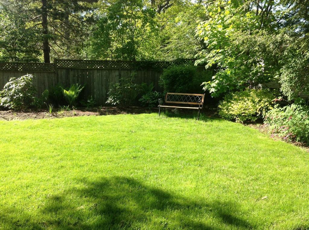 Bed & Breakfast At Robie's End 4*