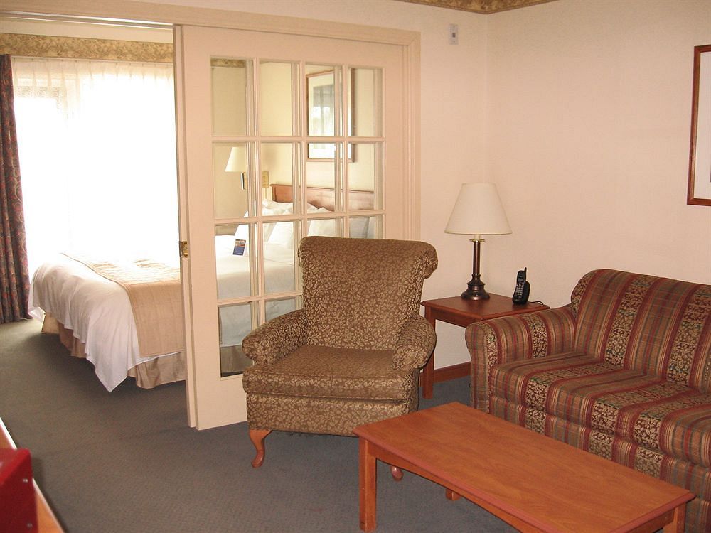 Coastal Halifax - Bayers 3*