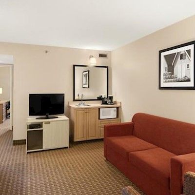 Hotel Country & Dartmouth 2*