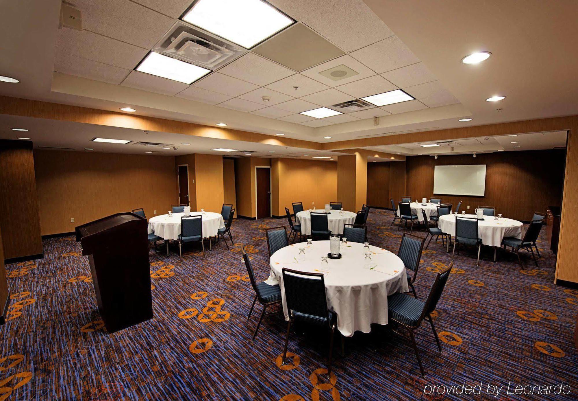 Hotel Courtyard By Marriott Downtown 3*