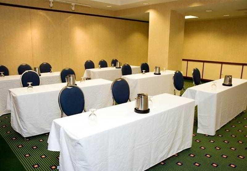 Courtyard By Marriott Downtown Hotel Halifax