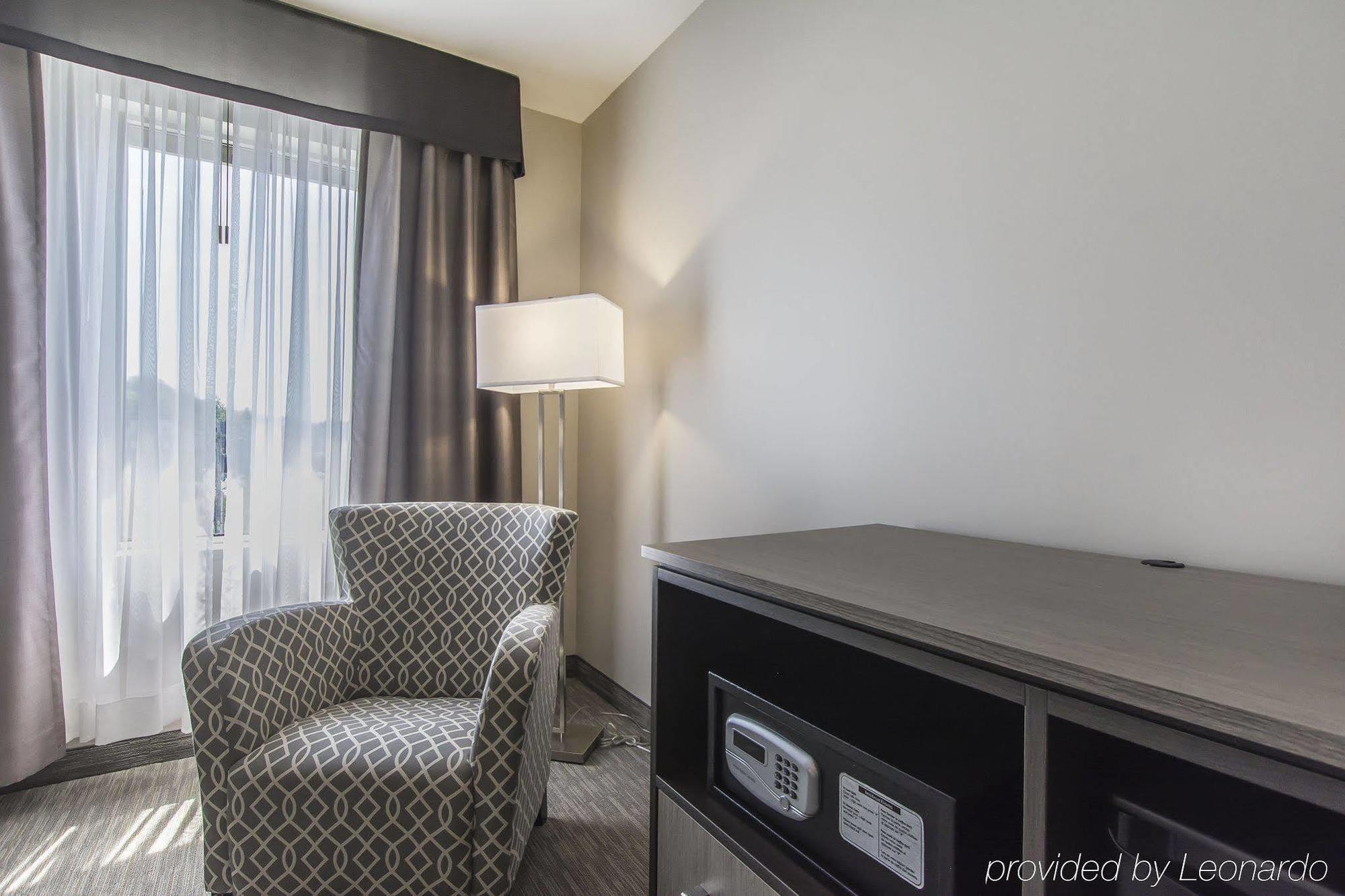 Chateau Bedford Trademark Collection By Wyndham Hotel