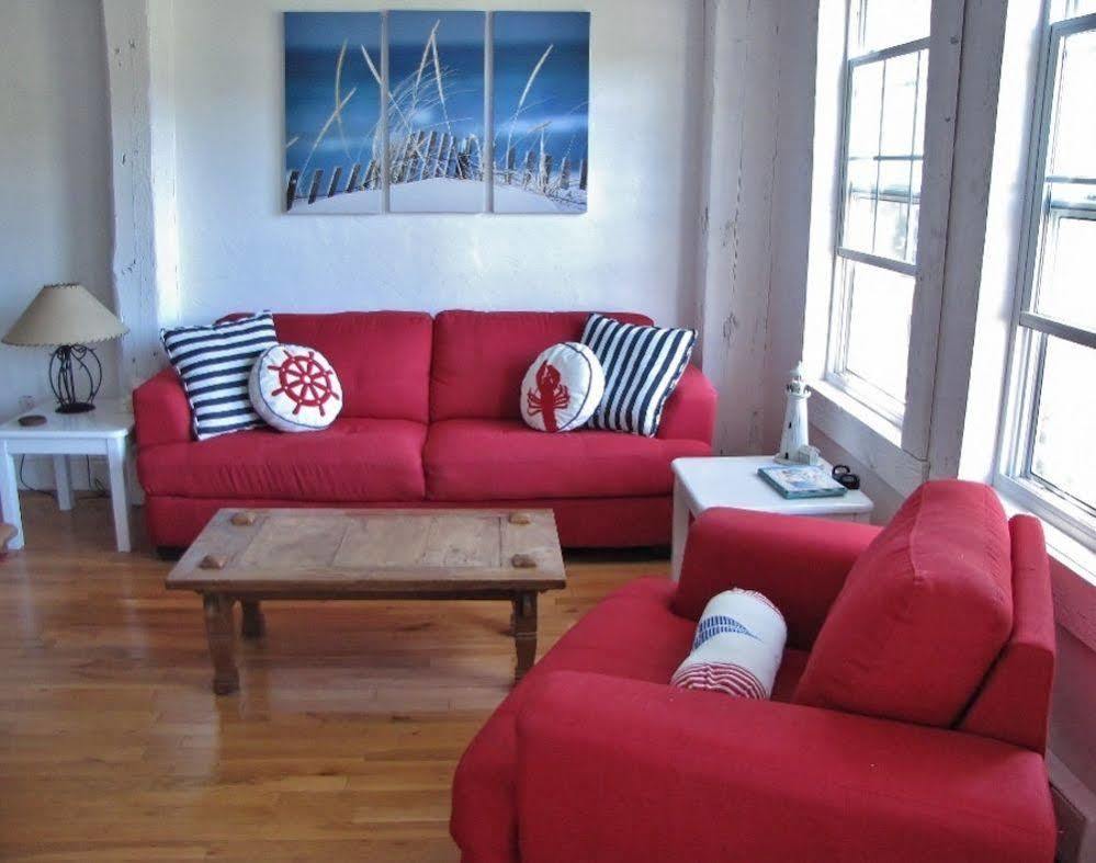 Chalet Larinda's Landing Oceanfront Cottages