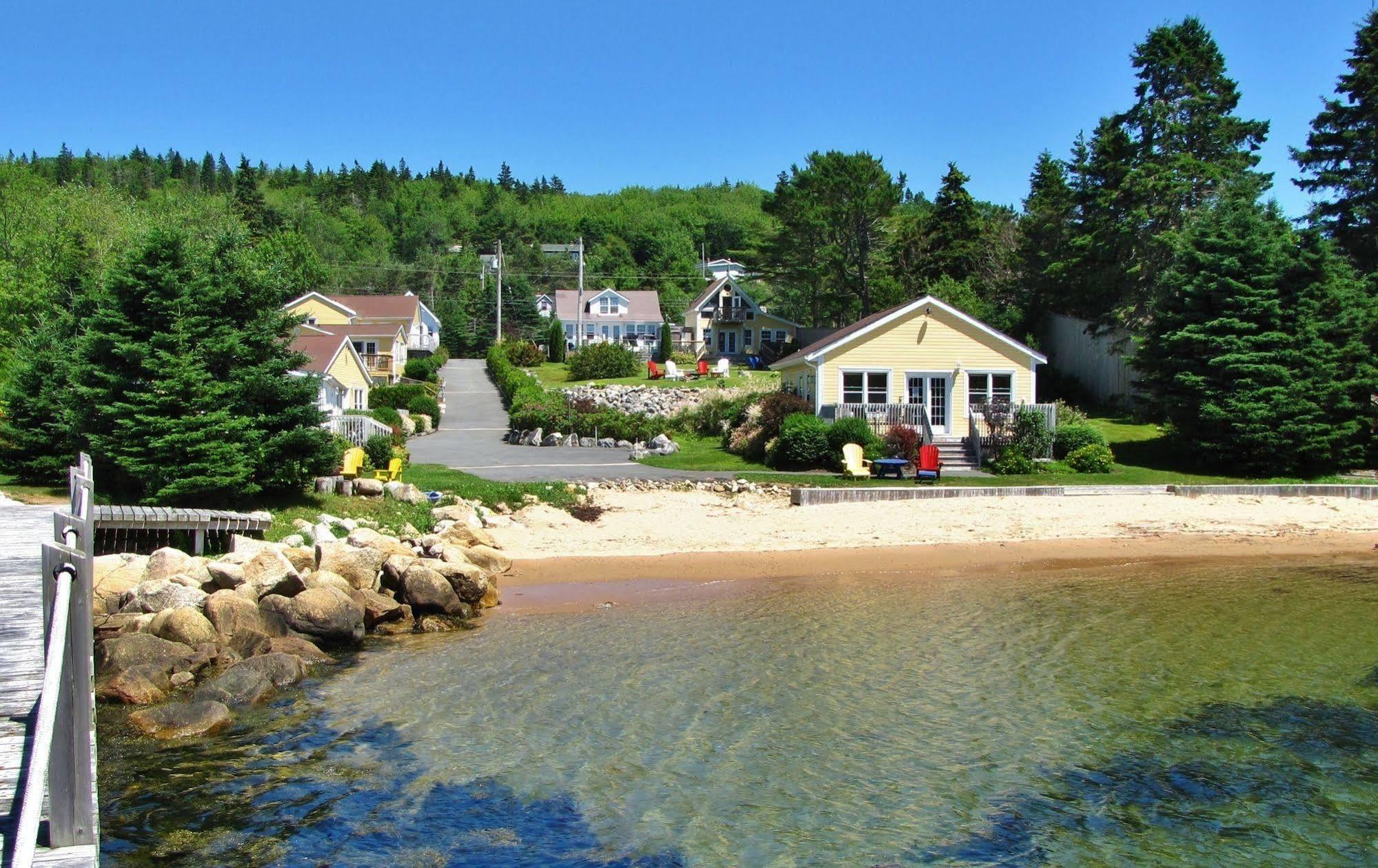 Larinda's Landing Oceanfront Cottages Chalet Halifax