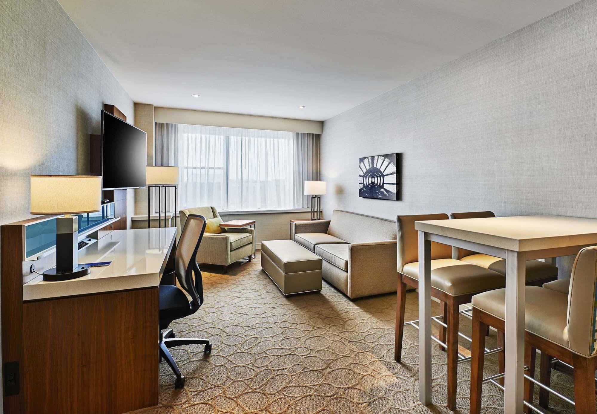 Delta By Marriott Dartmouth Hotel