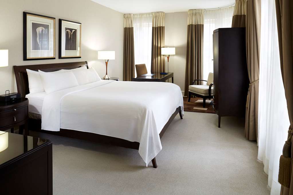 Hotel The Barrington Halifax