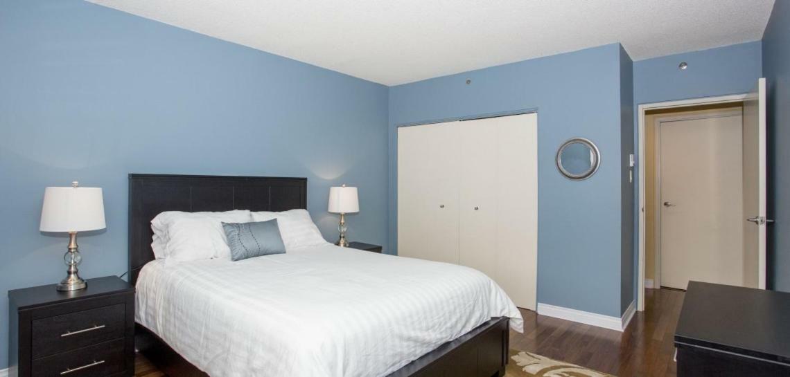 Waterfront Place Apartment *