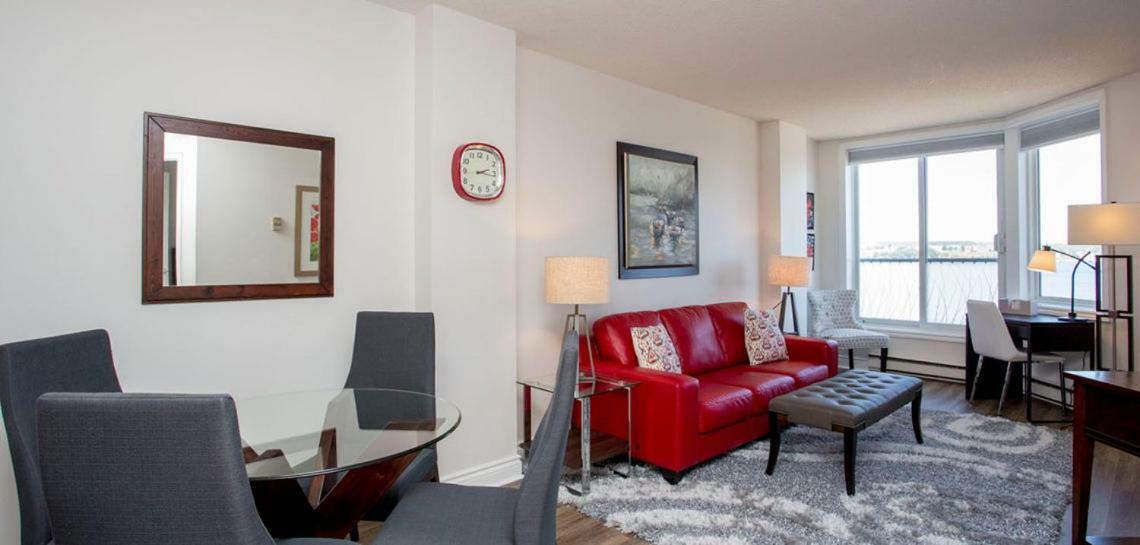 Waterfront Place Apartment *