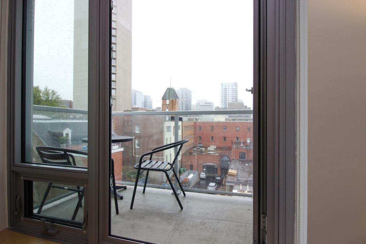 Moore Suites - The Alexander Apartment Halifax