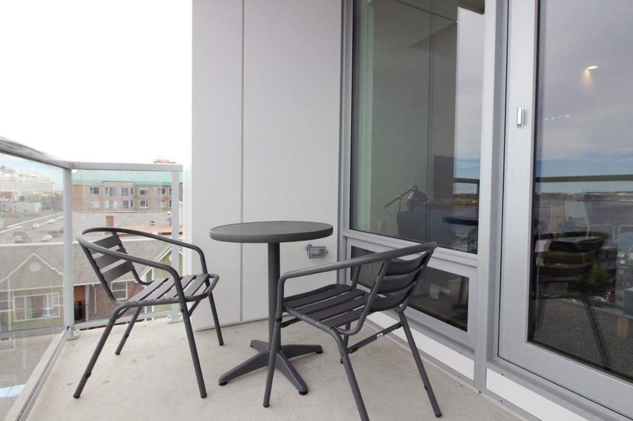 Moore Suites - The Alexander * Halifax