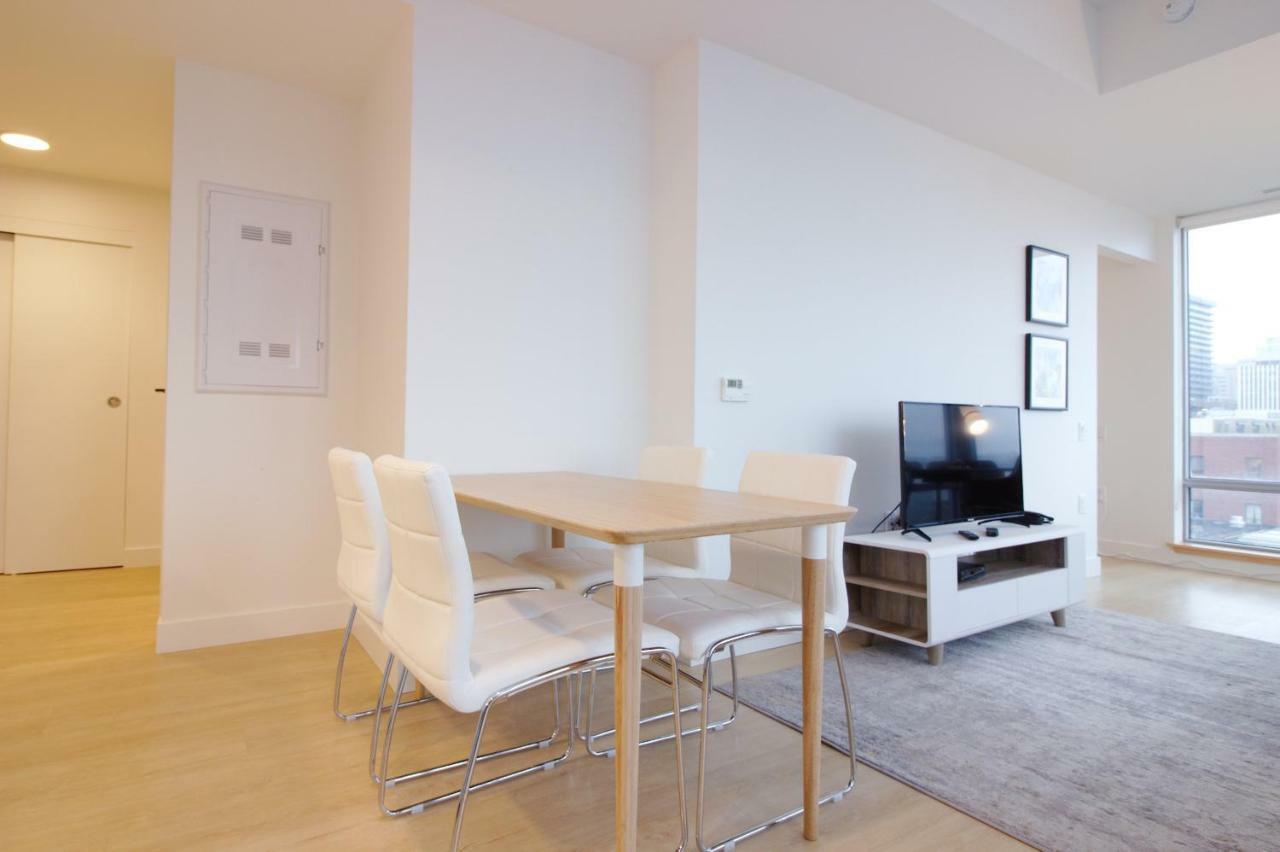 Moore Suites - The Alexander
