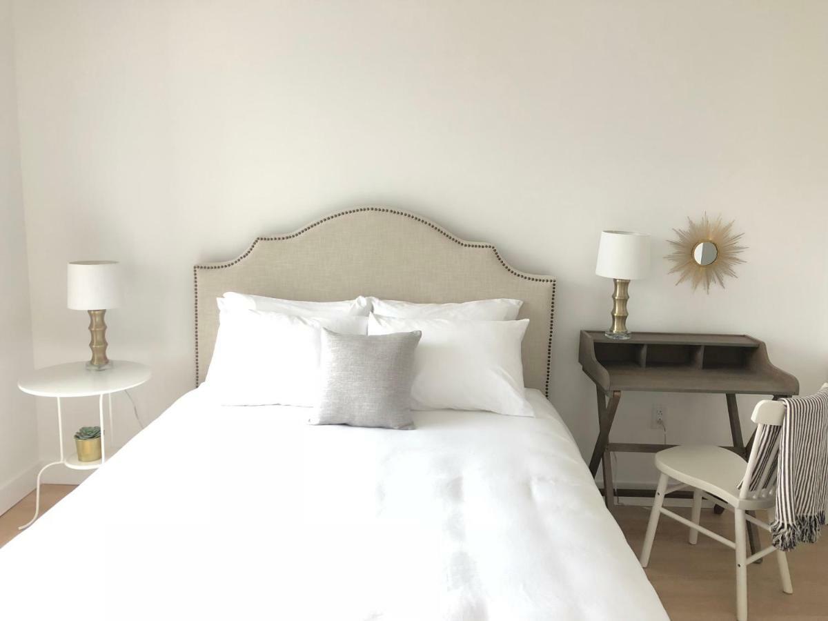 Moore Suites - The Alexander