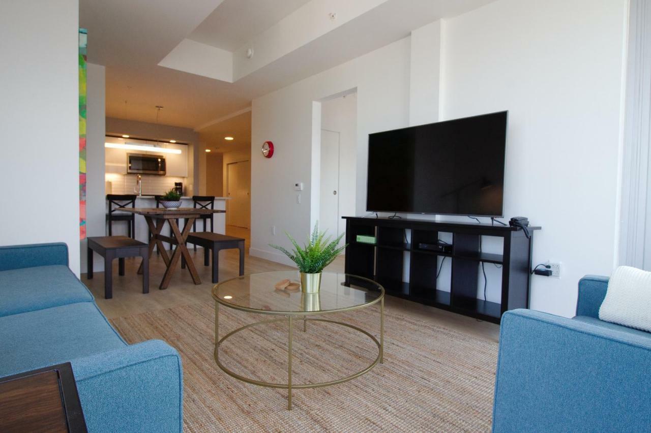 Moore Suites - The Alexander Apartment Halifax