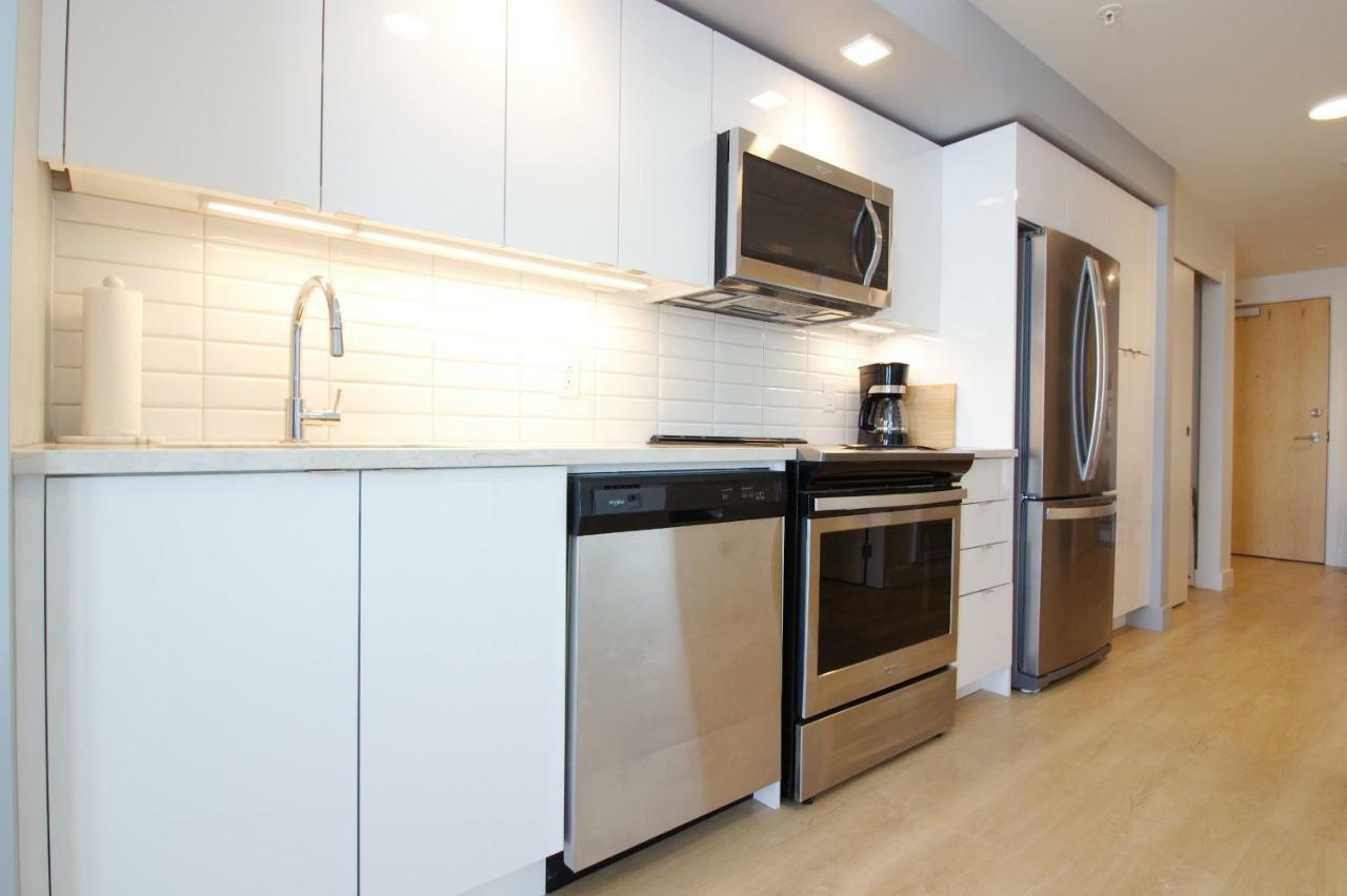 Moore Suites - The Alexander *