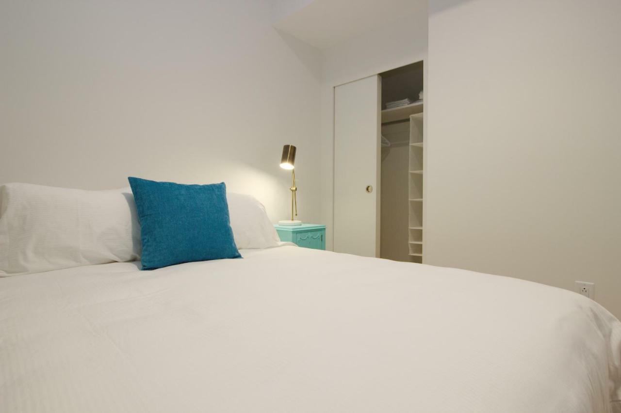 Moore Suites - The Alexander Apartment Halifax