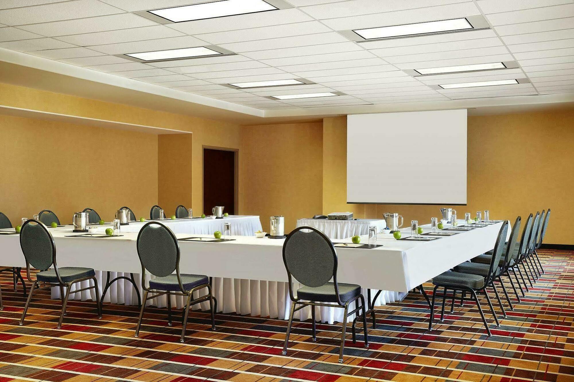 Four Points By Sheraton Hotel 4*